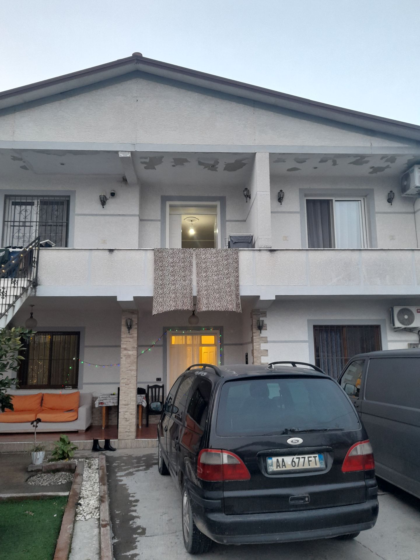 Dy Apartamente të Pavarura | 260 m² | Kombinat, Tiranë